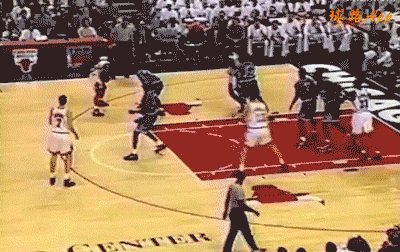 【球星动作gif】乔丹教你玩转低位技术(二)