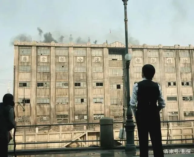 《八佰》泪目！国人皆如此，倭寇何敢！