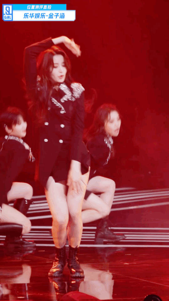 一眼就爱上的长腿美女金子涵