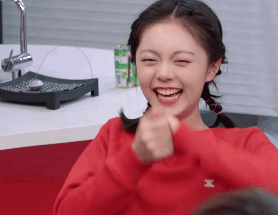 00后有姓名小花张子枫欧阳娜娜文淇赵今麦李庚希邓恩熙大家有看好的吗