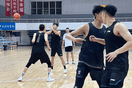 “小慢慢”上的“琪琪格”车长