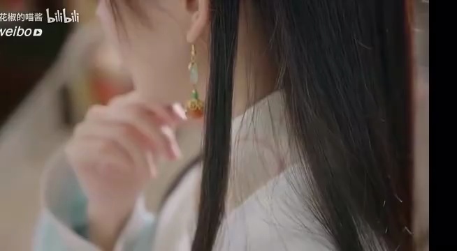 video-poster