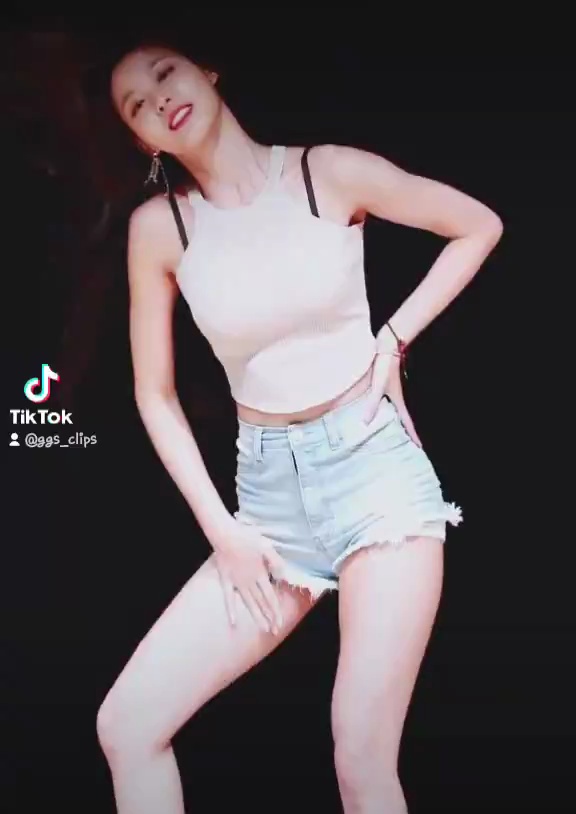 韩国女星金雪炫