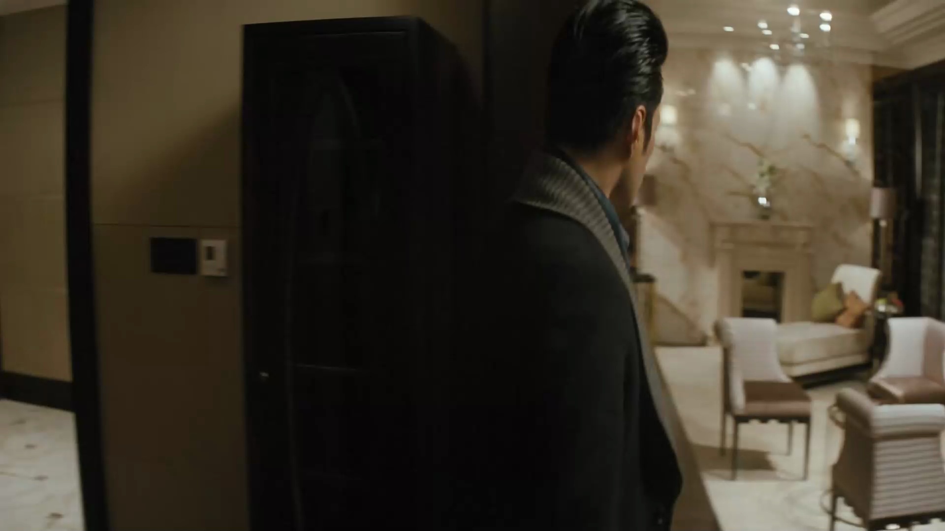 video-poster