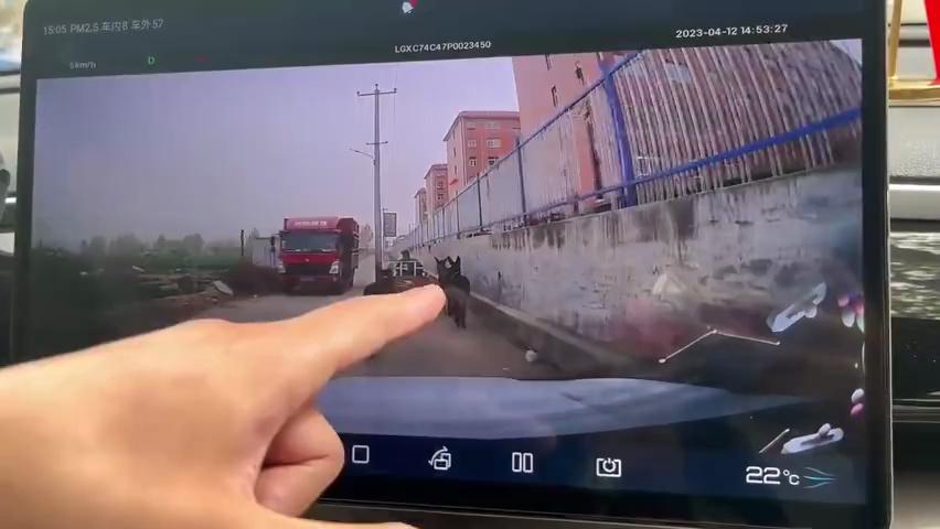 video-poster
