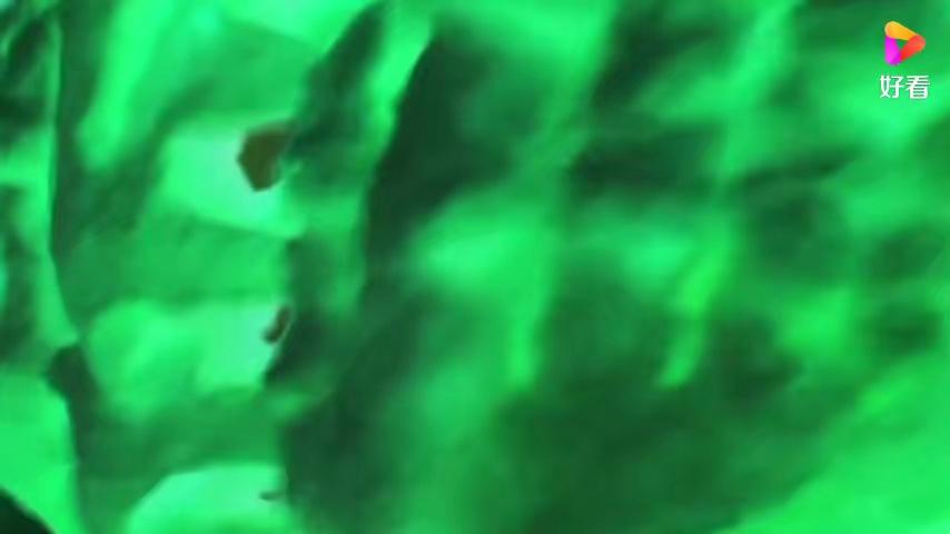 video-poster