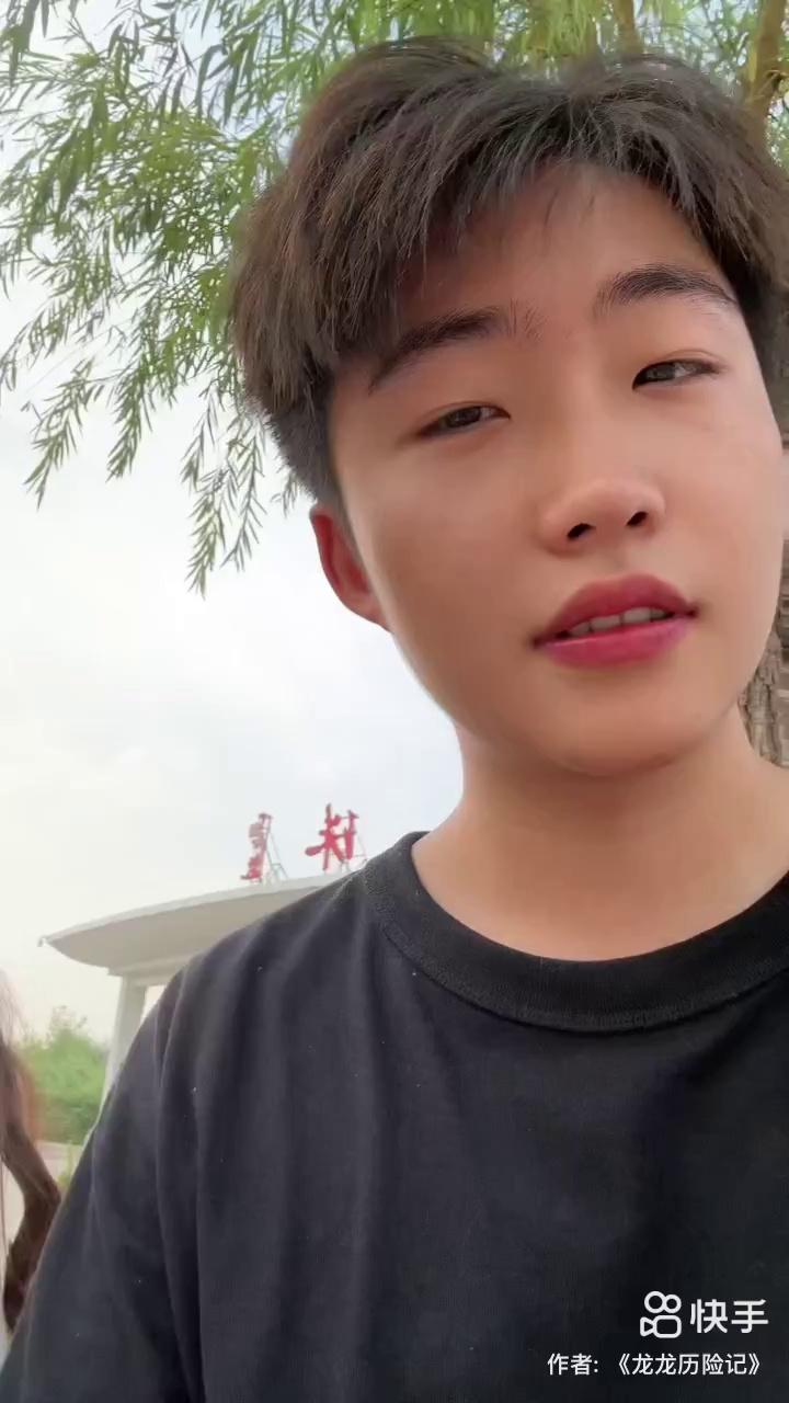 video-poster