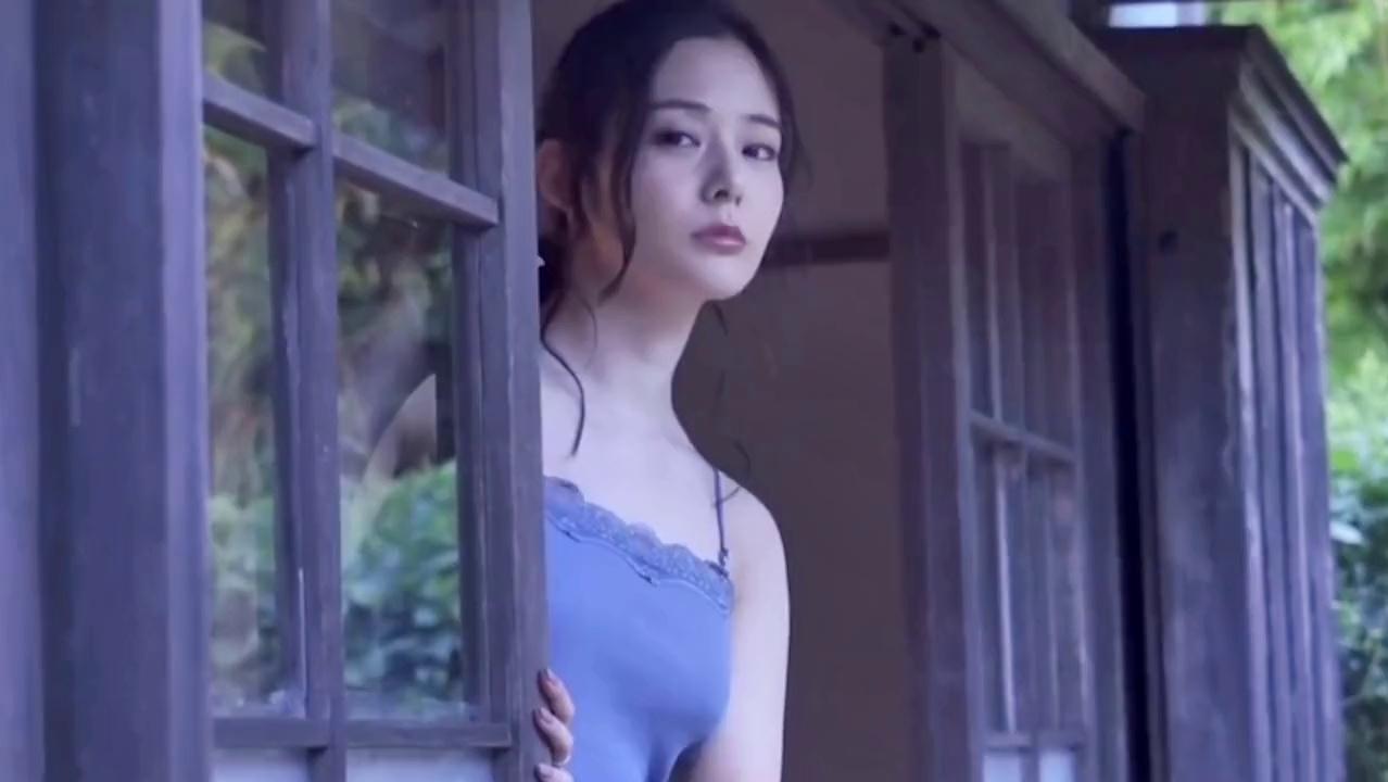 video-poster