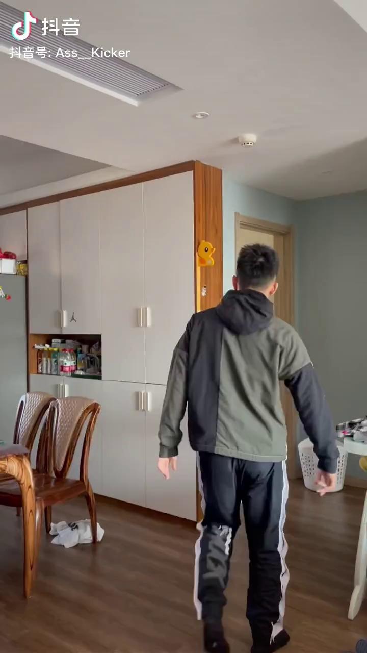 video-poster