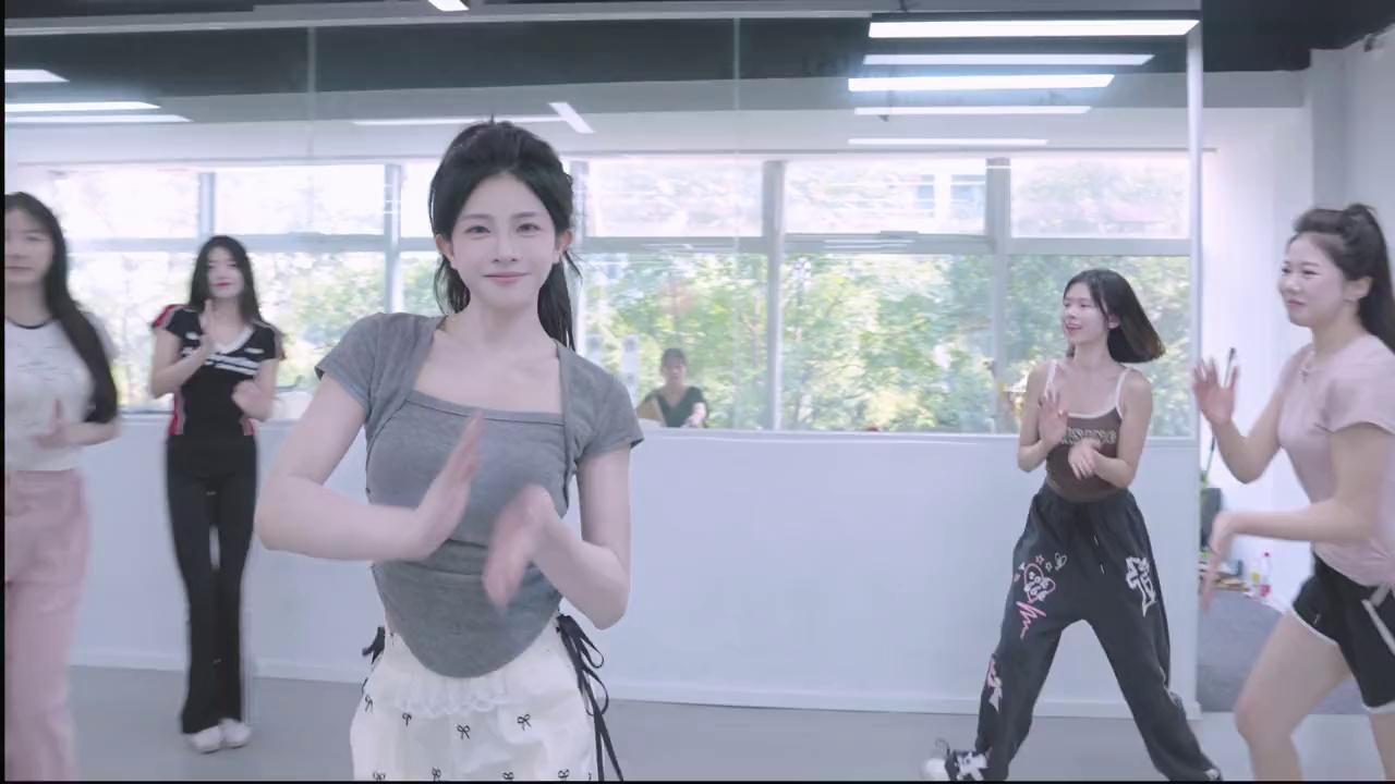 video-poster