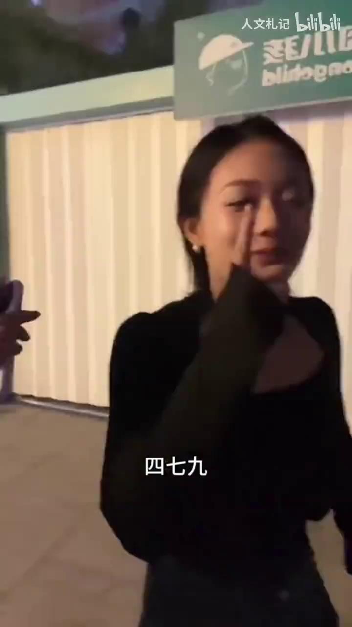 video-poster