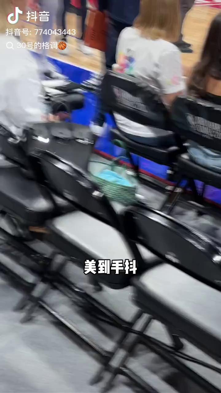 video-poster