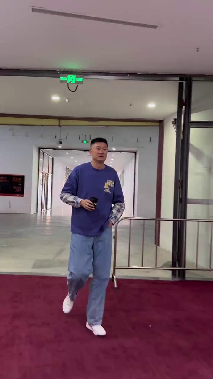 video-poster