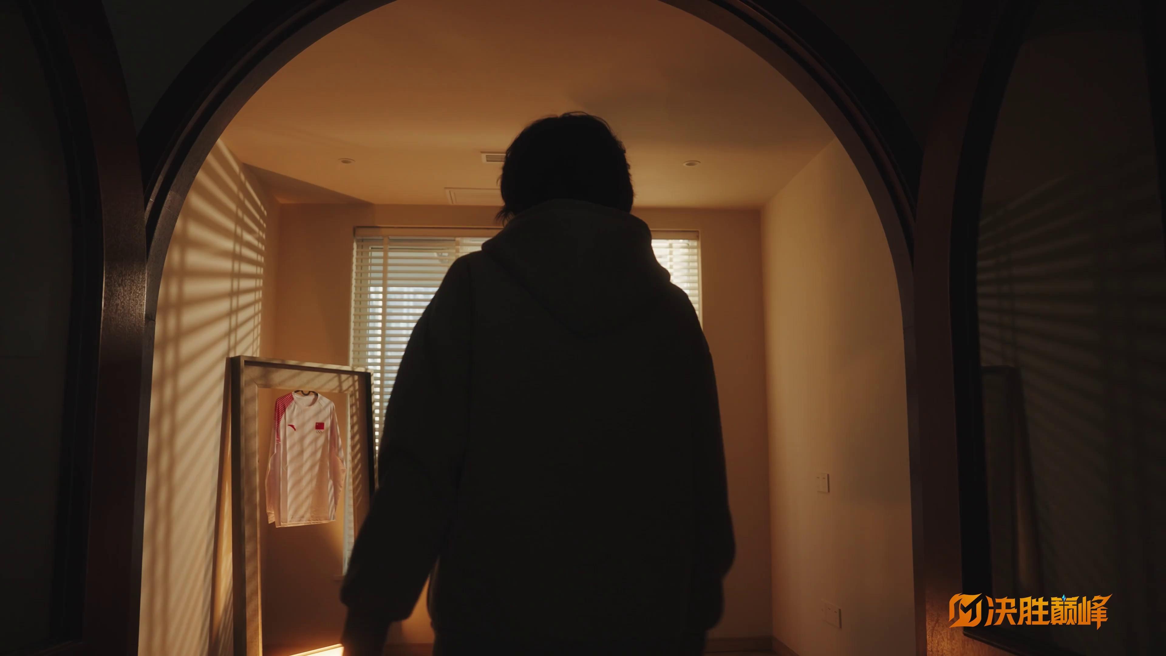 video-poster