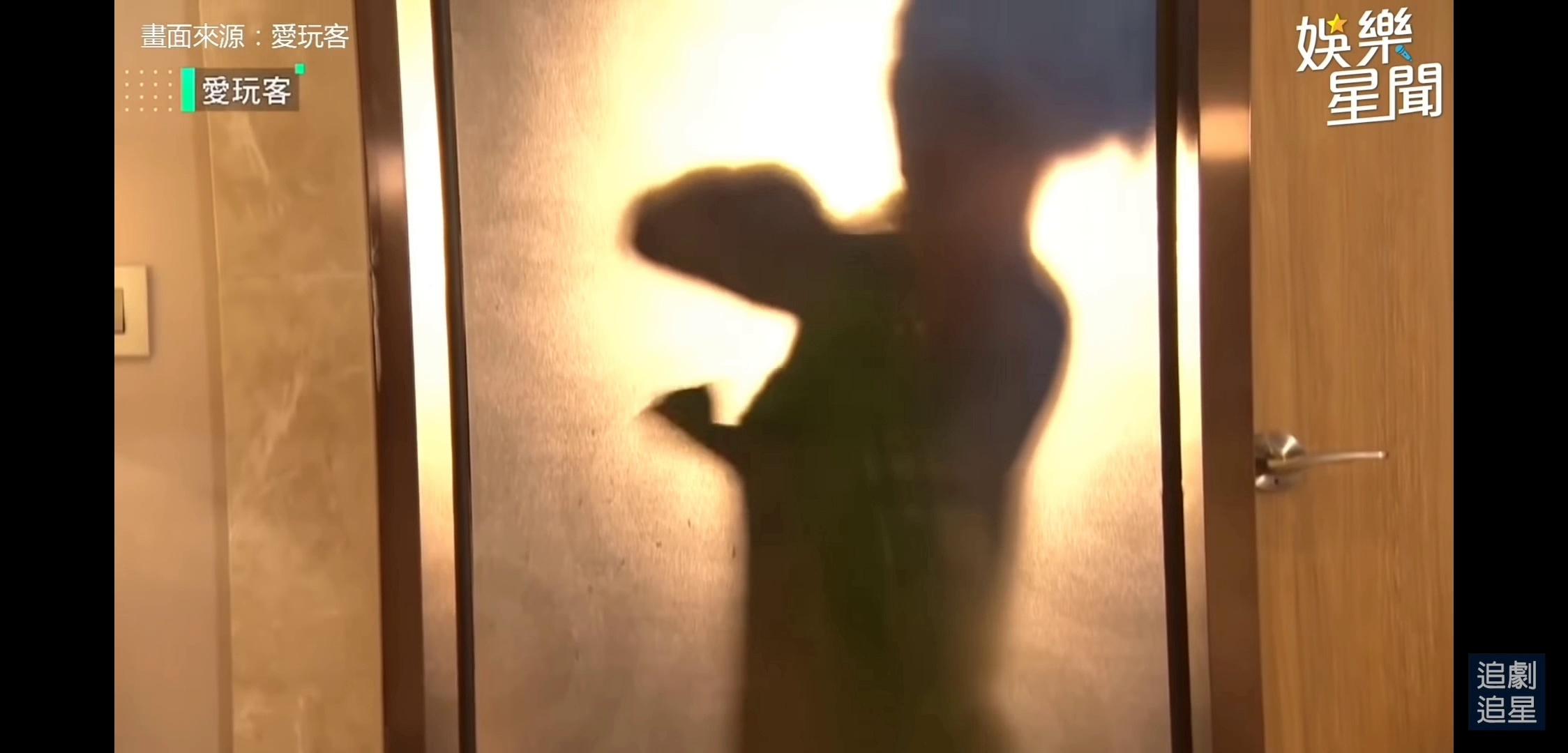 video-poster