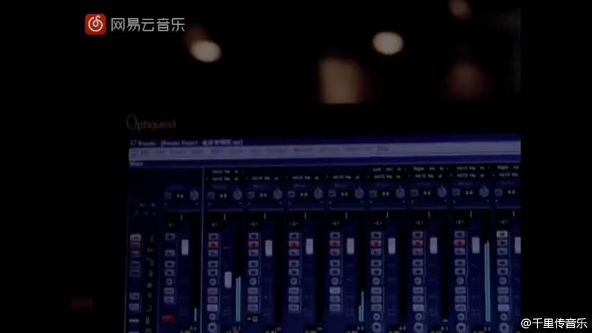 video-poster