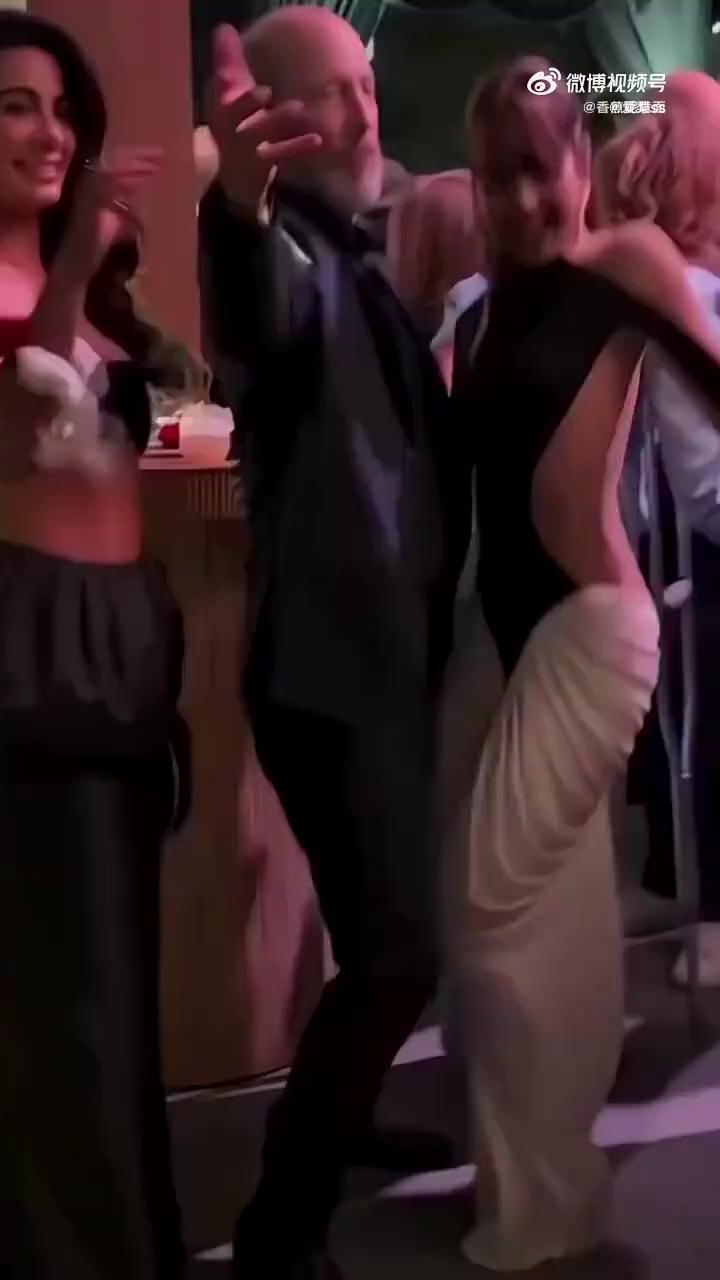 video-poster