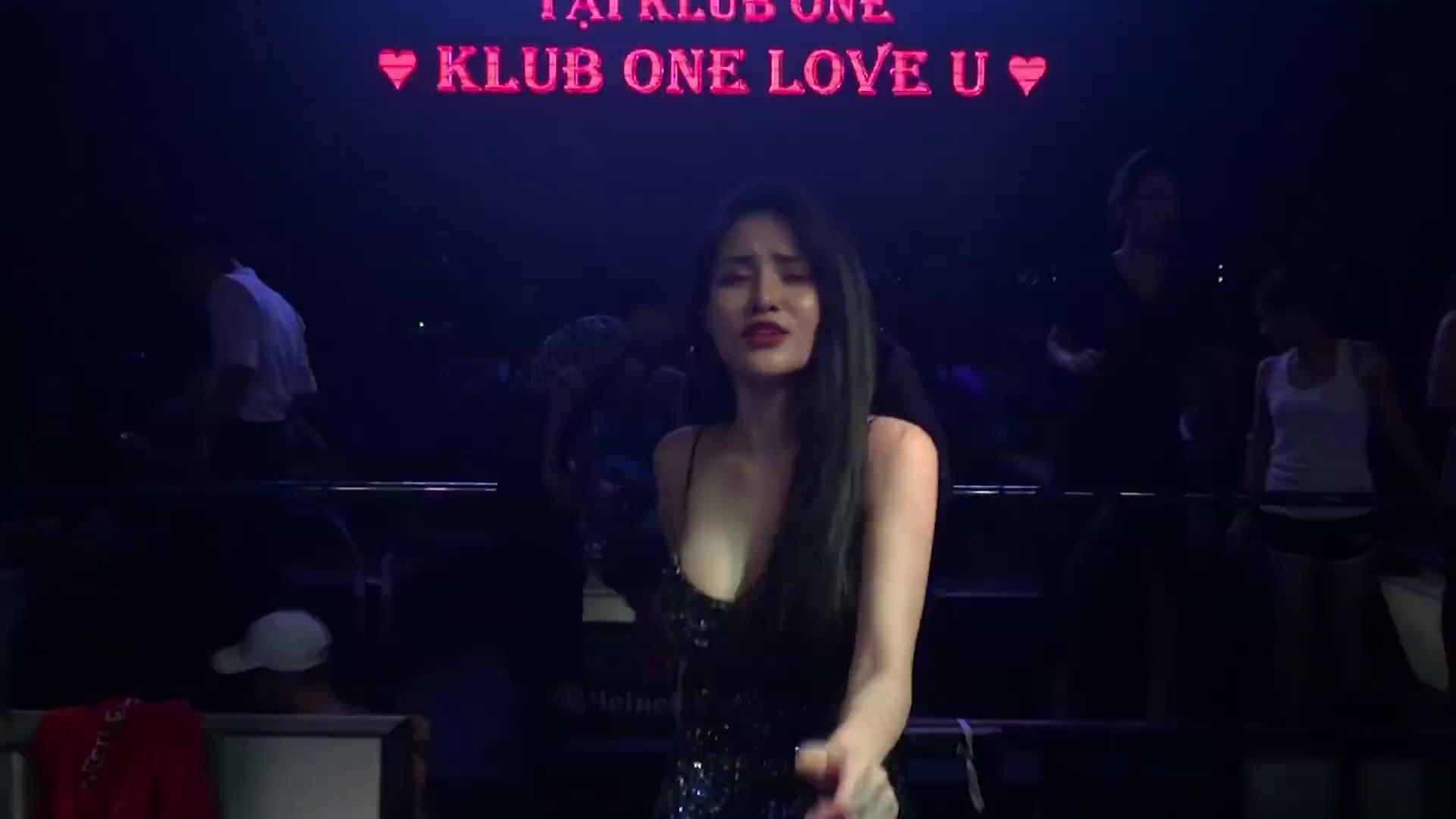 video-poster