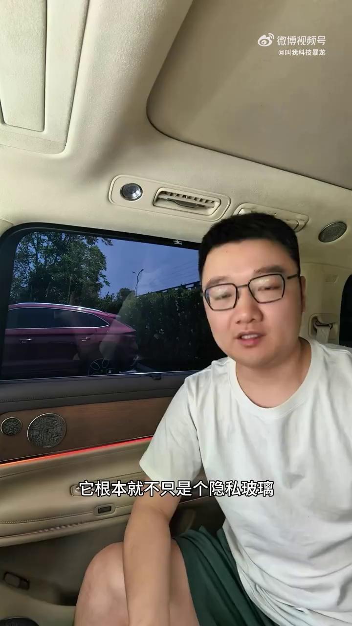 video-poster