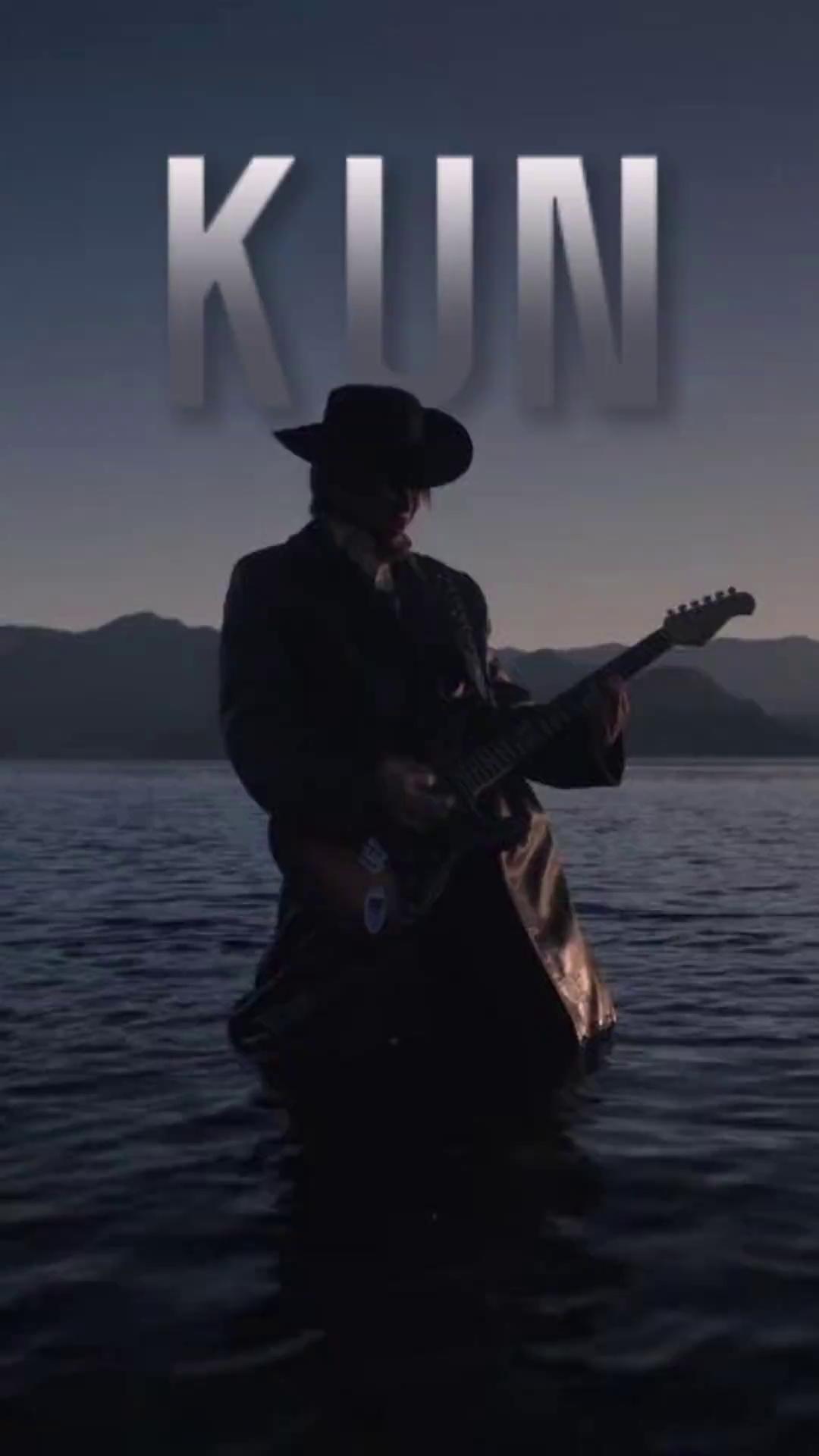 video-poster