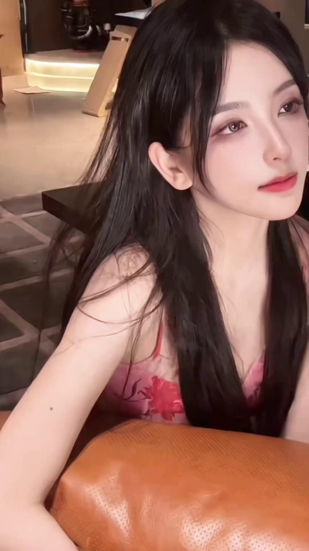 video-poster