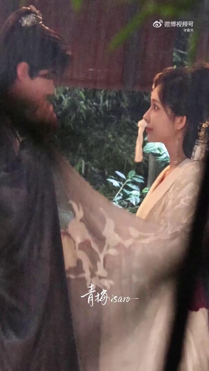 video-poster
