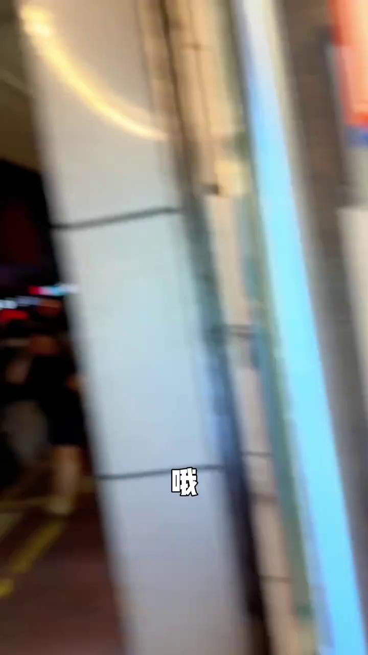 video-poster