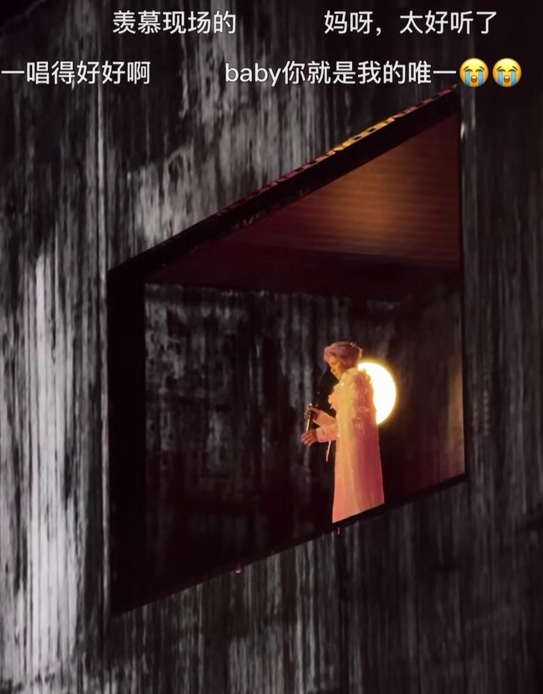 video-poster