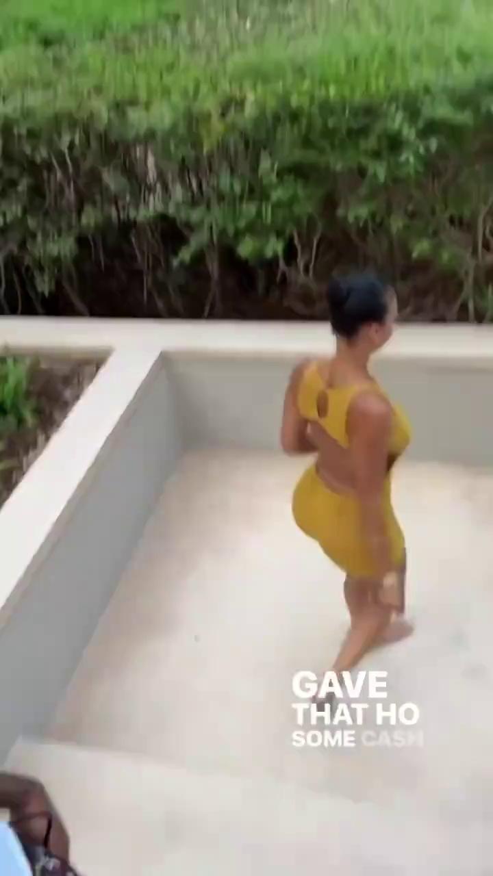 video-poster