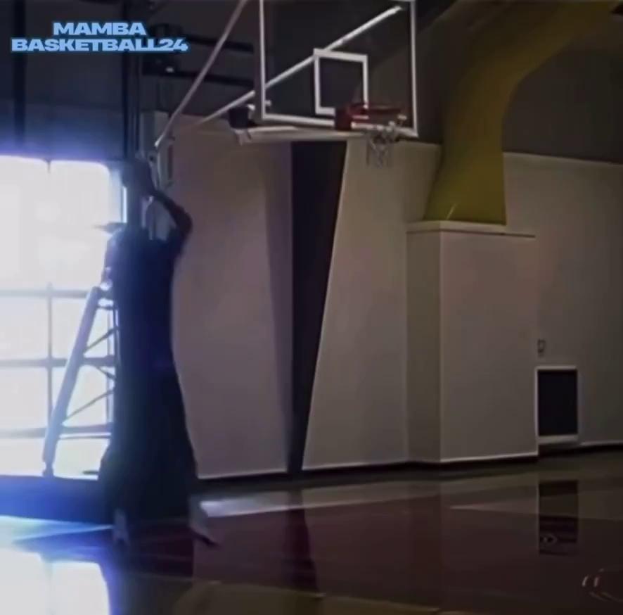 video-poster