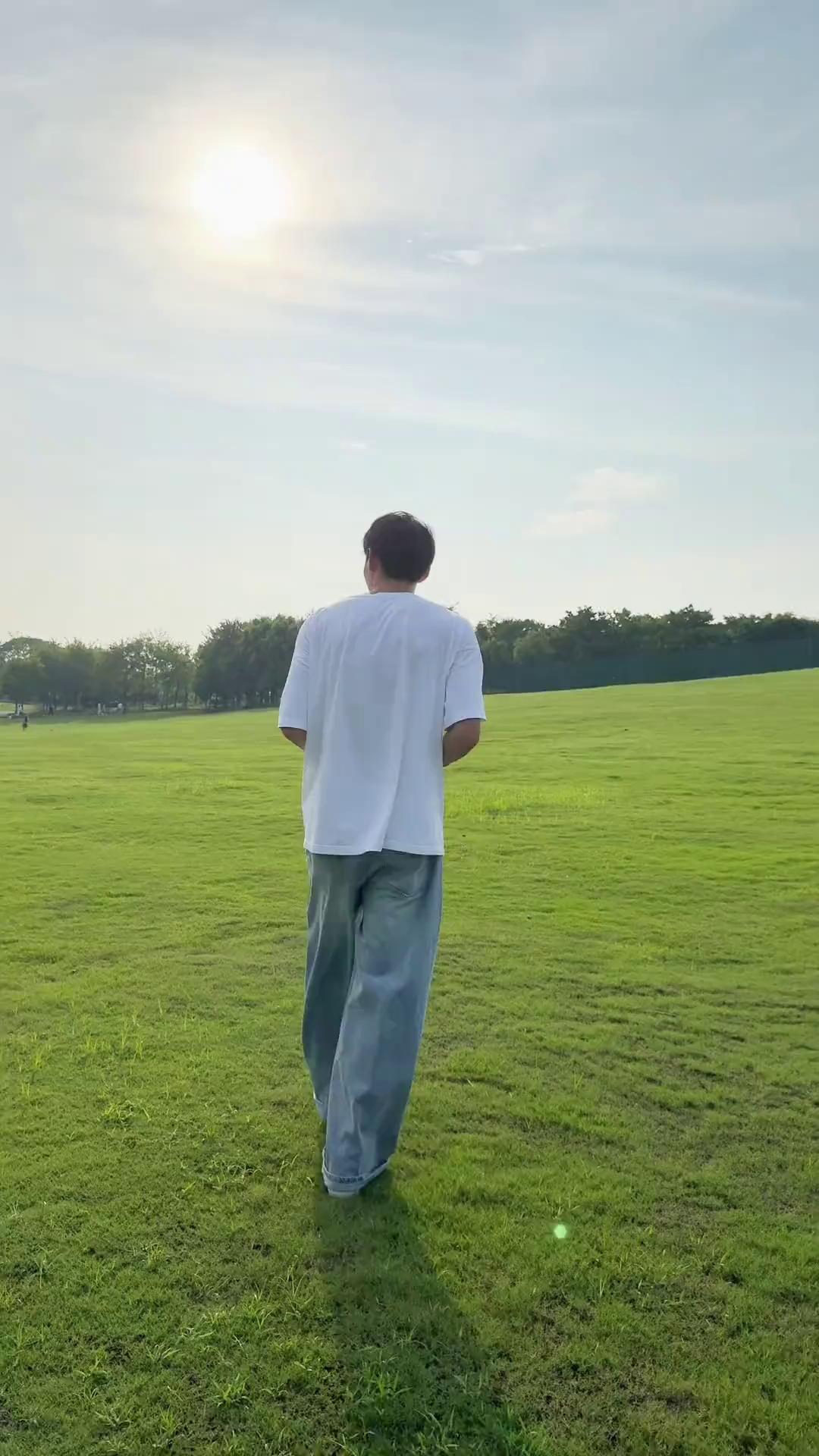 video-poster