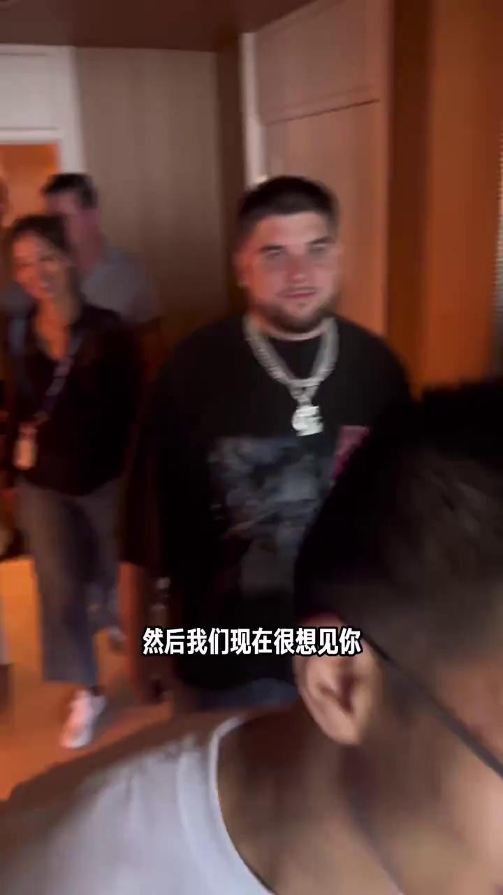 video-poster
