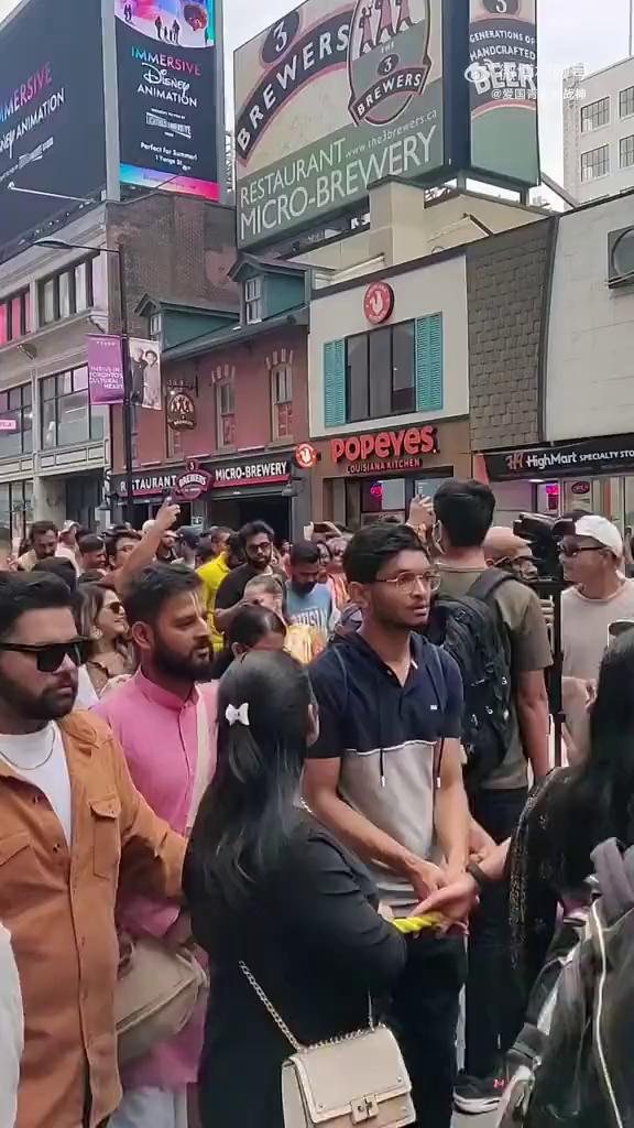 video-poster
