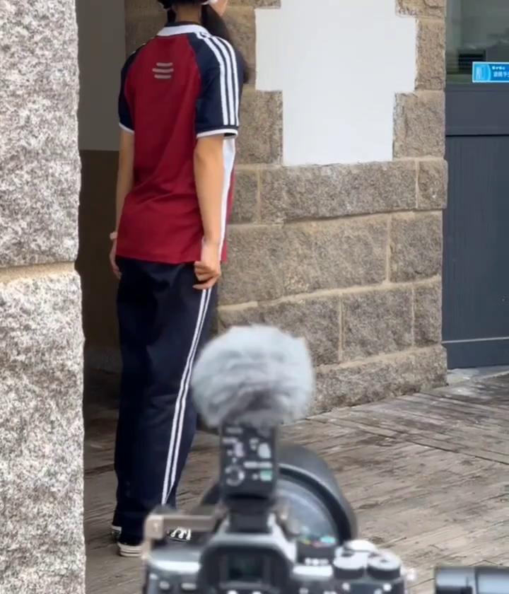 video-poster