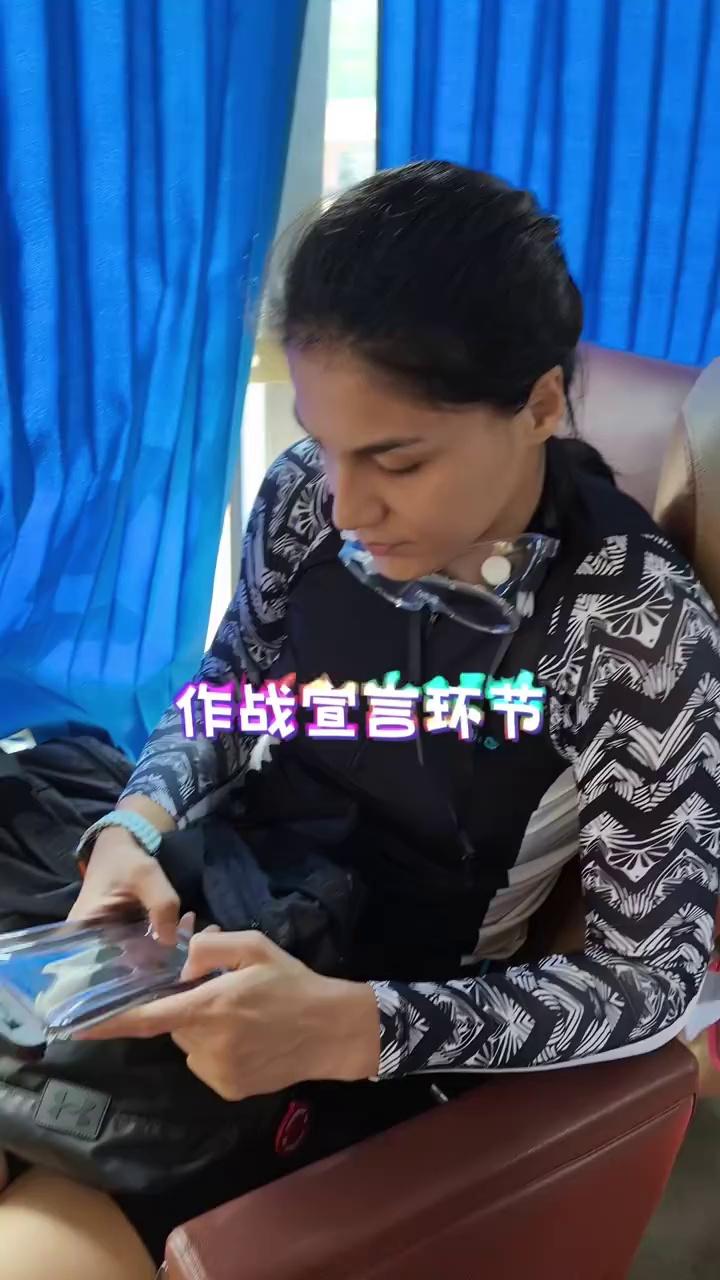 video-poster