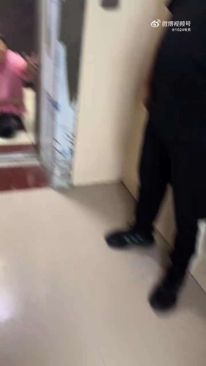 video-poster