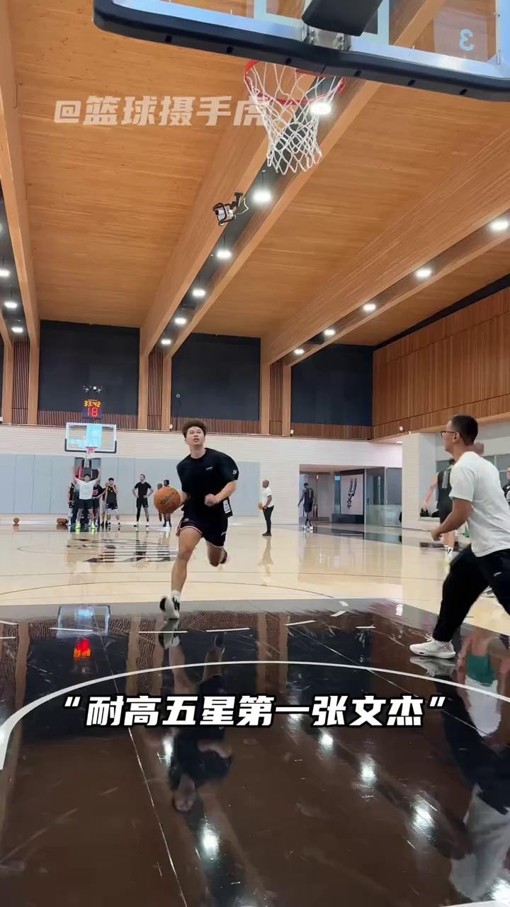 video-poster