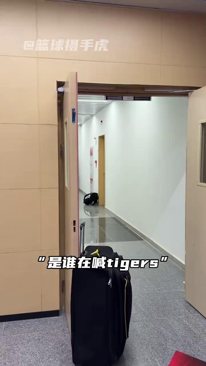 video-poster