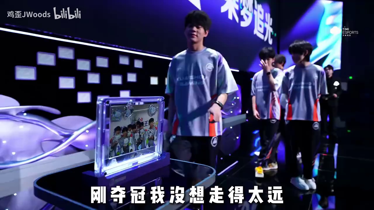 video-poster