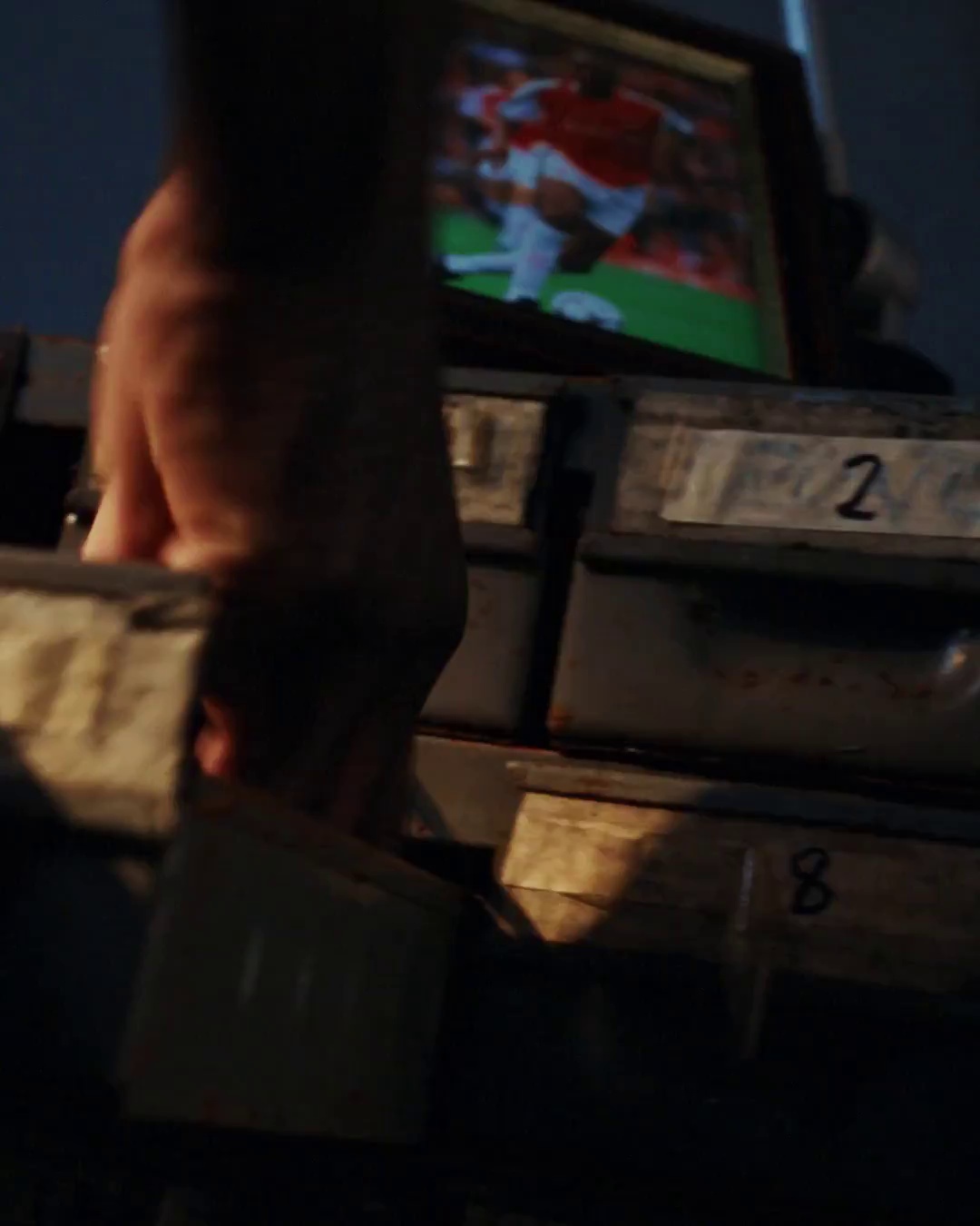 video-poster