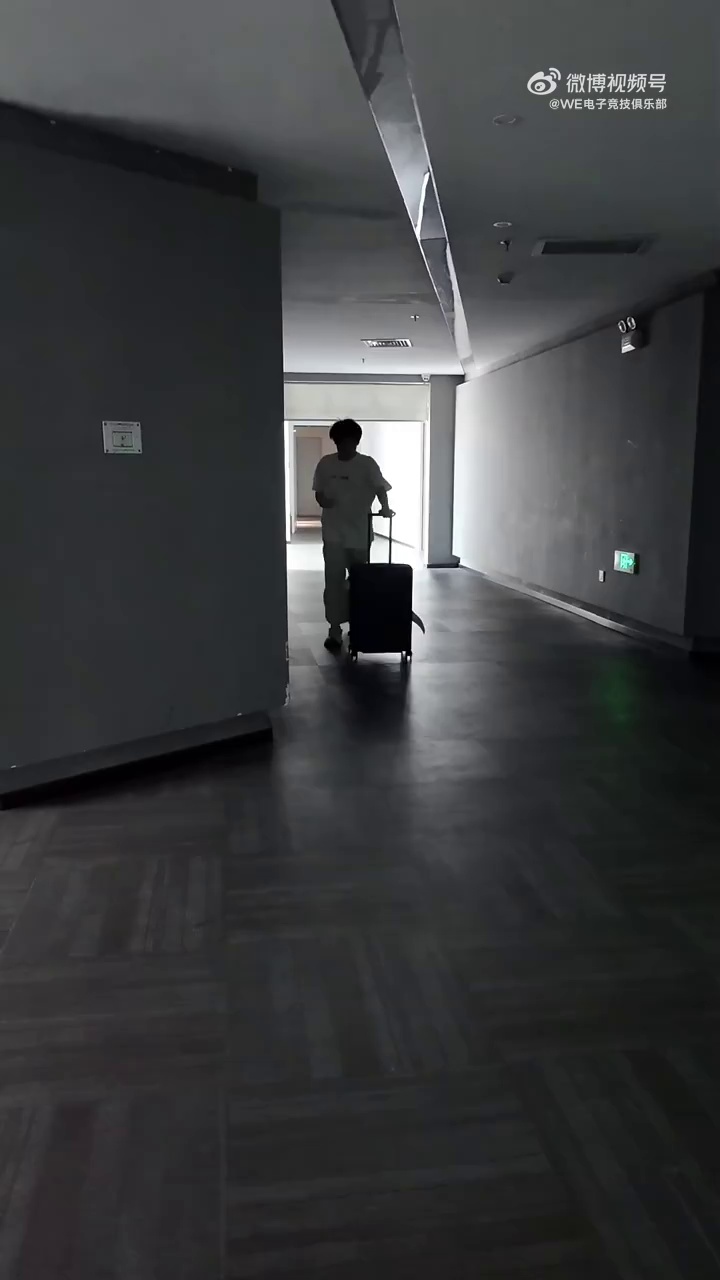 video-poster