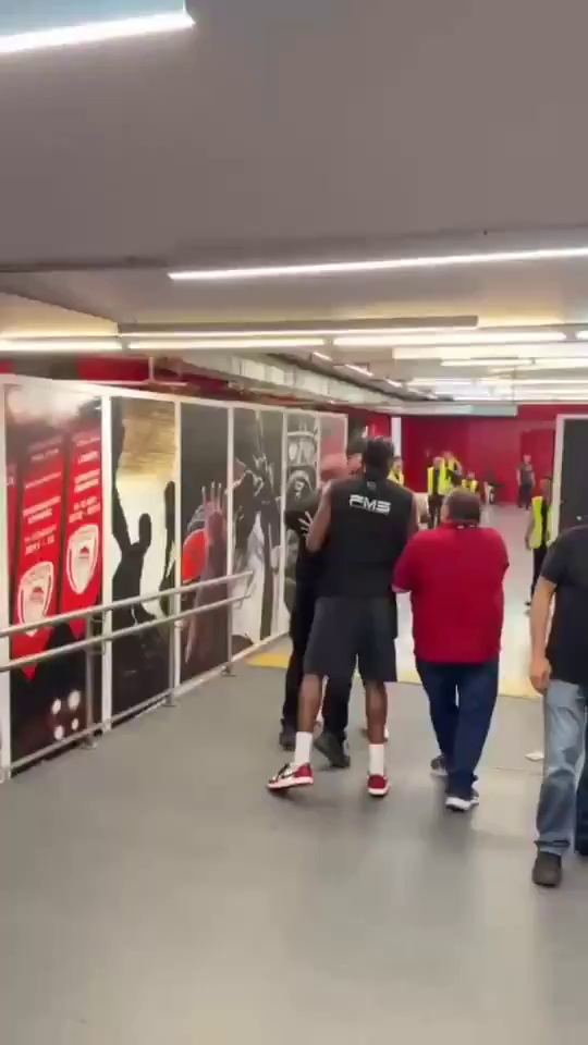 video-poster