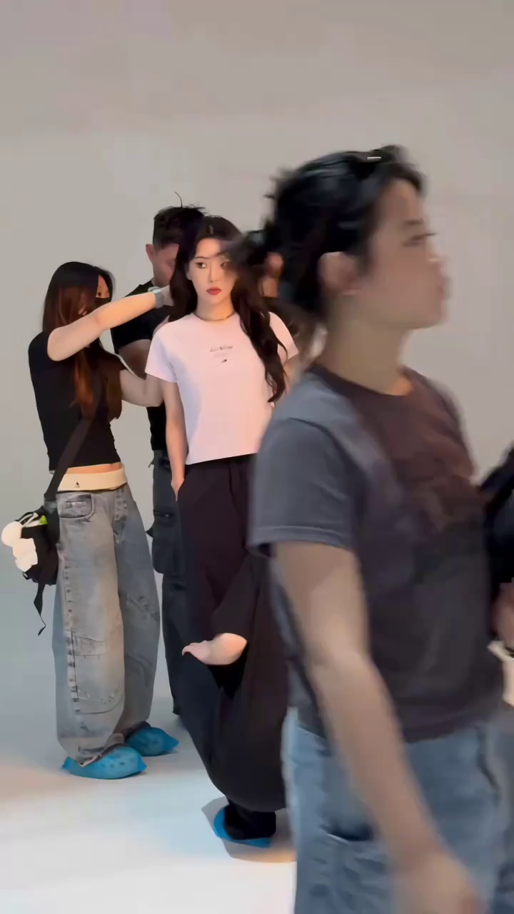 video-poster