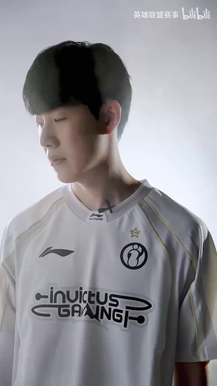 video-poster