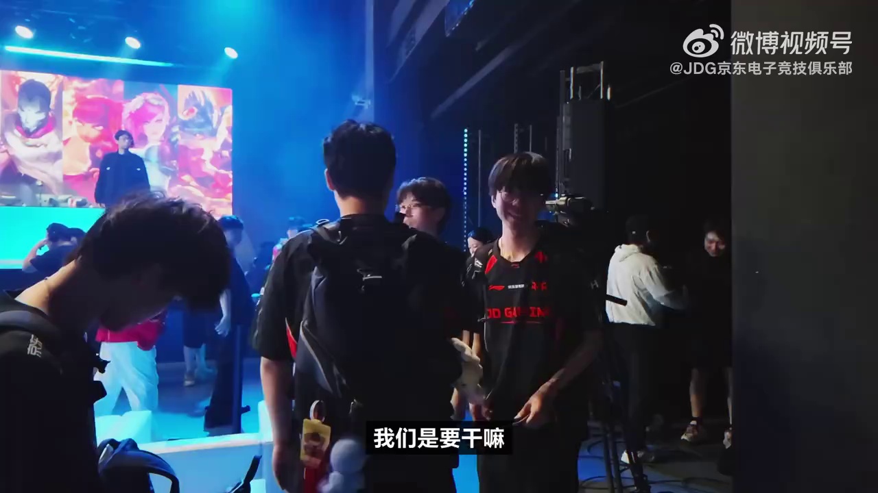 video-poster