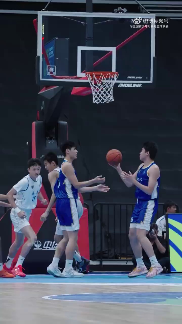 video-poster