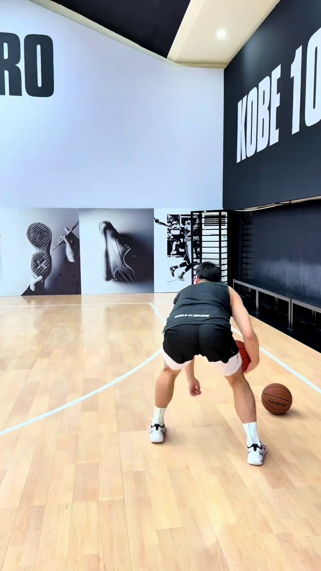 video-poster