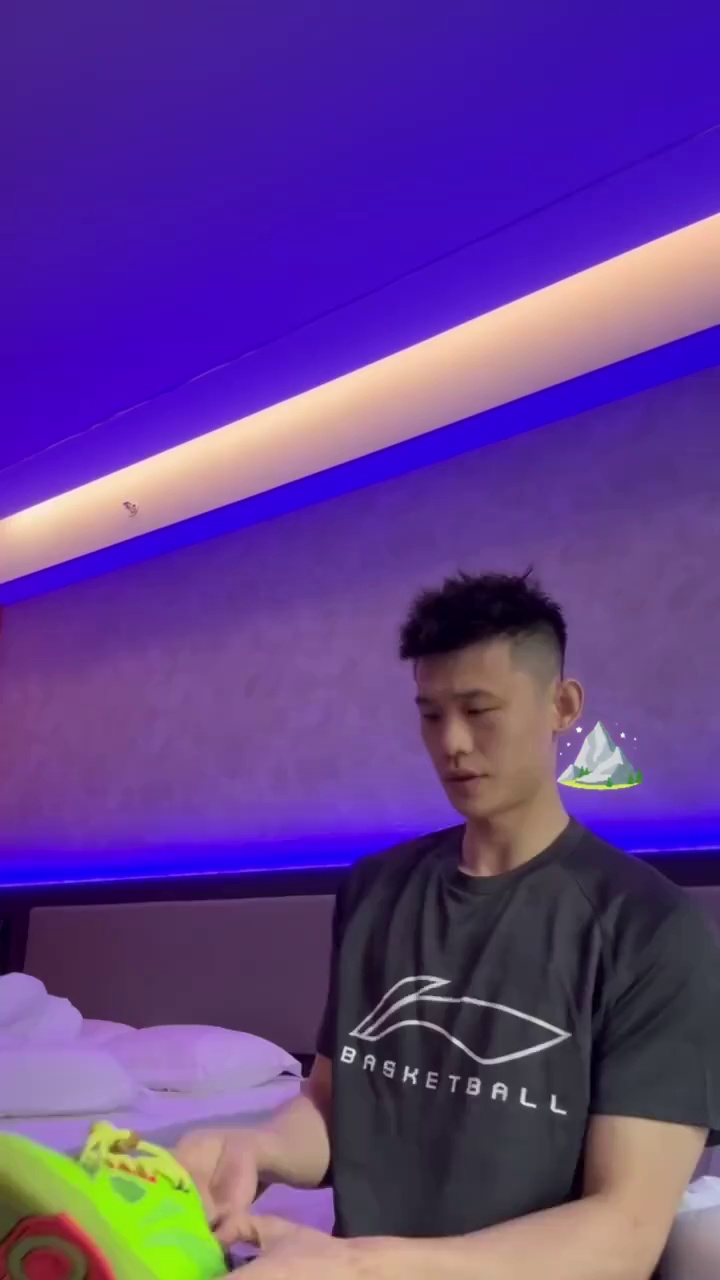 video-poster