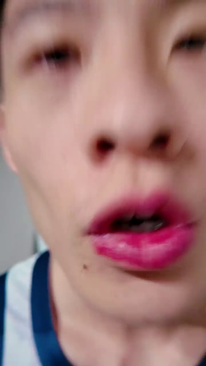 video-poster