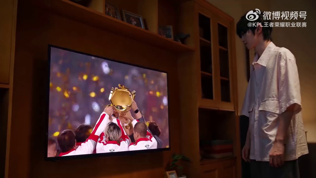 video-poster
